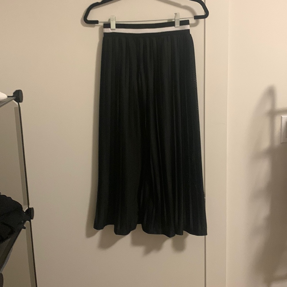 ASOS accordion pleated black midi skirt, jersey material, US size 4, worn twice